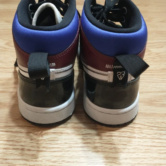 Size 8- Jordan 1 Mid SE Black/Multicolor/White 2020 Excellent Condition - Picture 3 of 12